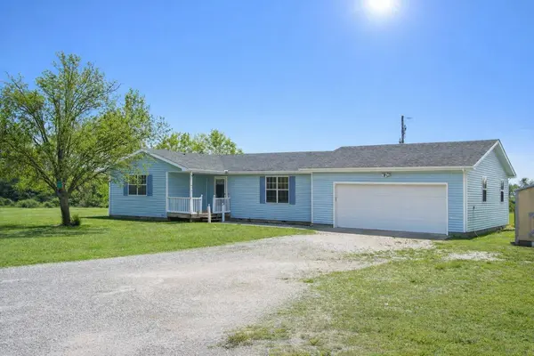 2038 W Trolley Car LN, Carthage, MO 64836