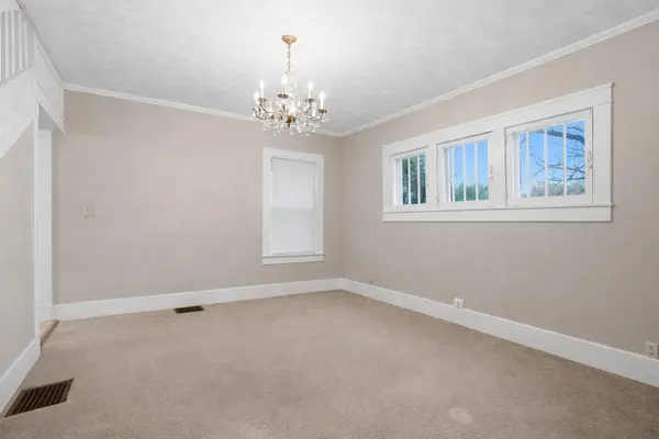 215 E Mckinney ST, Neosho, MO 64850