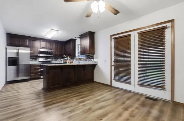 2038 W Trolley Car LN, Carthage, MO 64836