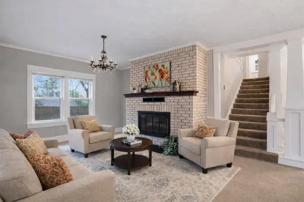 215 E Mckinney ST, Neosho, MO 64850