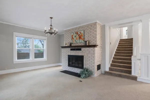 215 E Mckinney ST, Neosho, MO 64850