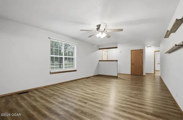 2038 W Trolley Car Lane, Carthage, MO 64836