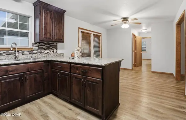 2038 W Trolley Car Lane, Carthage, MO 64836