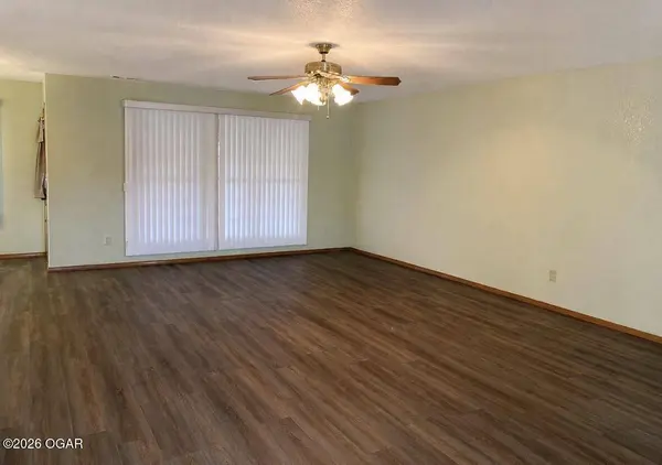 1910 Sylvan Avenue, Neosho, MO 64850
