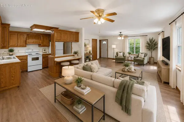 101 Bear LN, Seneca, MO 64865