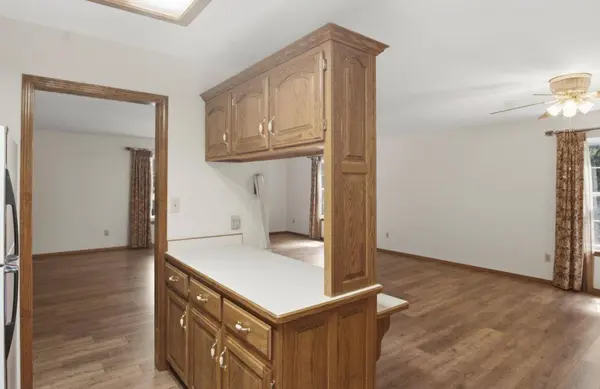 101 Bear LN, Seneca, MO 64865