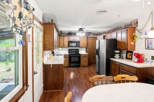 611 Elliff DR, Neosho, MO 64850