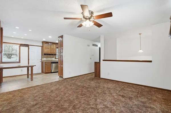 621 NE 4th Street, Grimes, IA 50111