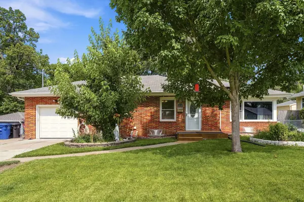 4015 53rd Street, Des Moines, IA 50310