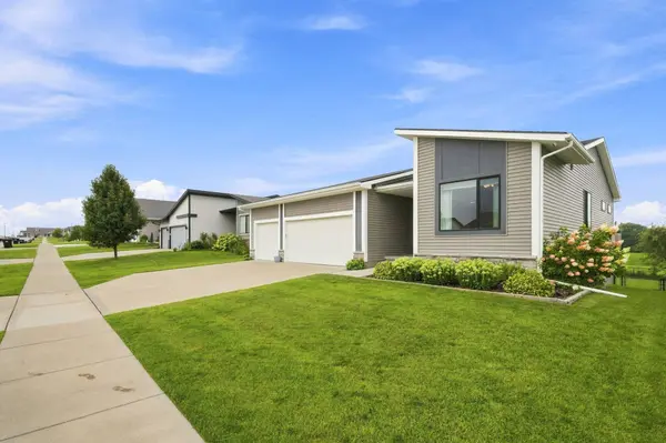 1812 Roebling Road, Adel, IA 50003