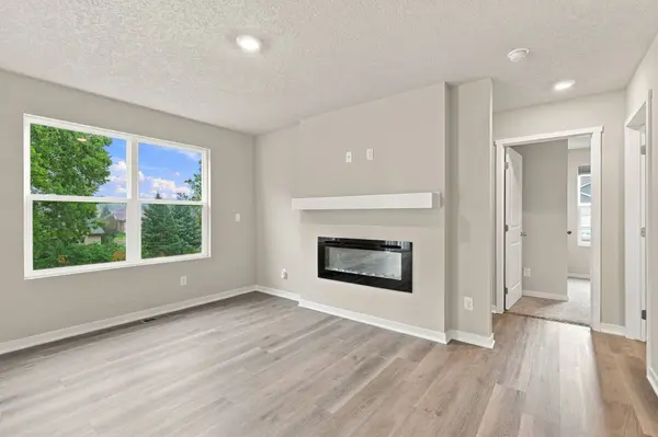5082 Grandview Avenue, Des Moines, IA 50317