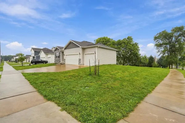 5082 Grandview Avenue, Des Moines, IA 50317