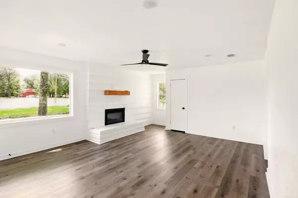 13512 Peters Rd, Cabot, AR 72023-9604