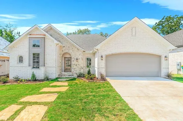 15103 Matterhorn Loop, Maumelle, AR 72113