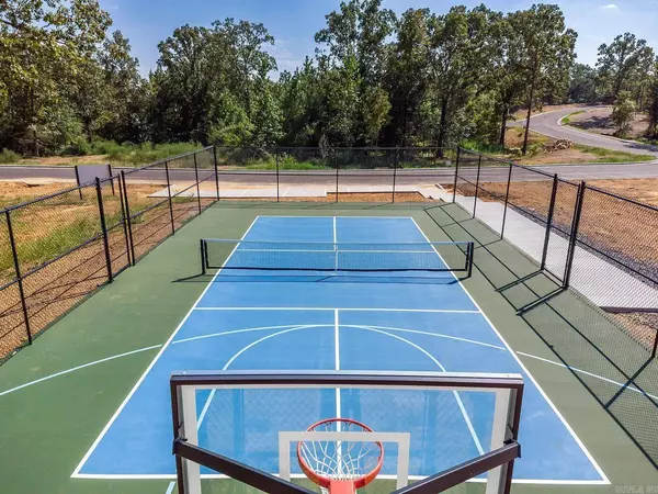 15103 Matterhorn Loop, Maumelle, AR 72113