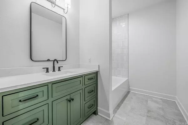 15103 Matterhorn Loop, Maumelle, AR 72113