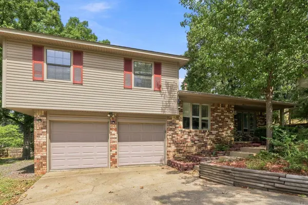 11 Cherrywood Ct Court, Little Rock, AR 72211