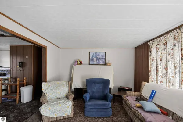 47 Hemlock Street, White Pine, MI 49971