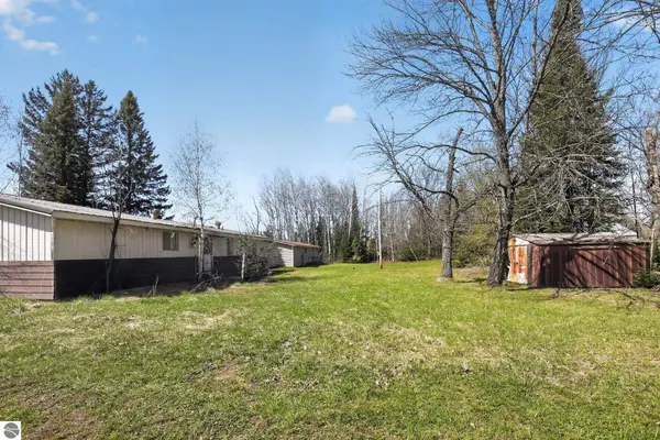 47 Hemlock Street, White Pine, MI 49971