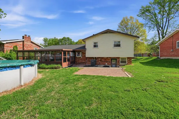 215 Claxon Drive, Florence, KY 41042