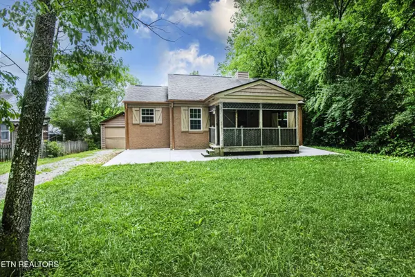 1504 Garfield St, Alcoa, TN 37701