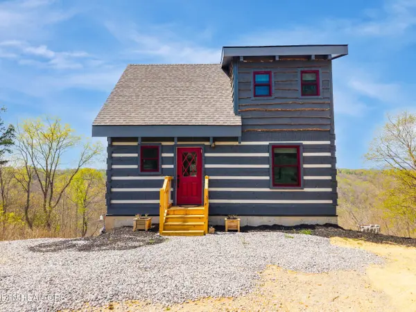 1160 Oak Grove Rd, Harrogate, TN 37752