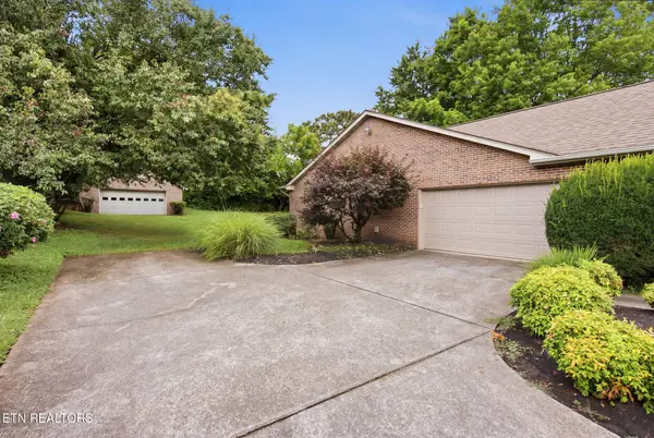 935 Sugarwood DR, Maryville, TN 37803