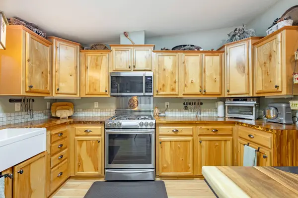 16911 Indigo LN, Bend, OR 97707