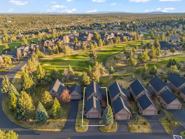 1885 Cinnamon Teal DR, Redmond, OR 97756