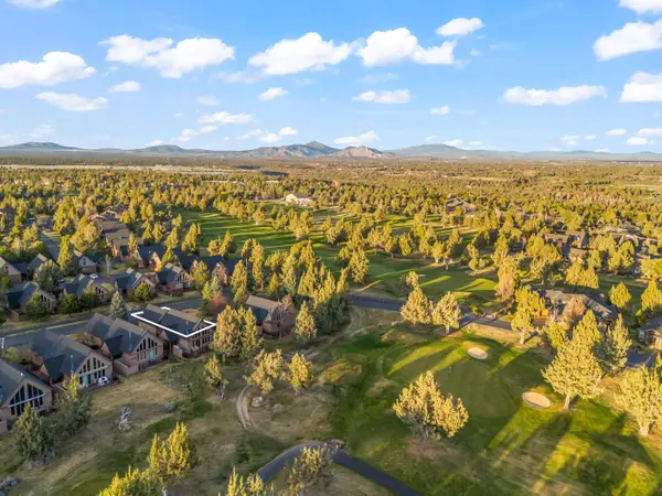 1885 Cinnamon Teal DR, Redmond, OR 97756