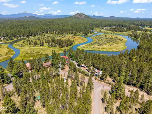 54680 Silver Fox DR, Bend, OR 97707