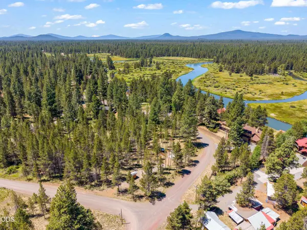 54680 Silver Fox DR, Bend, OR 97707