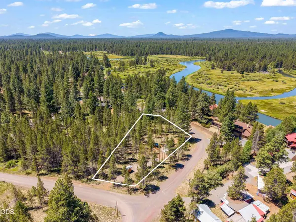 54680 Silver Fox DR, Bend, OR 97707
