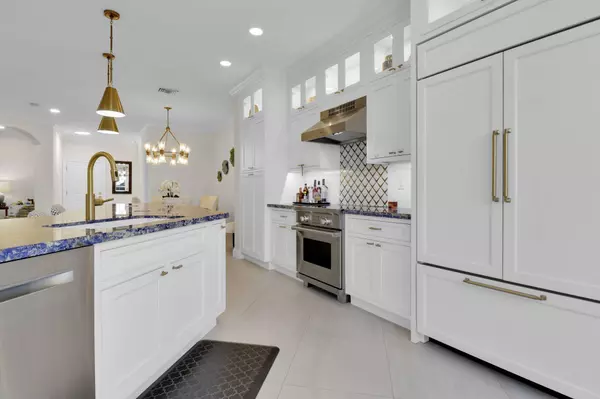 133 Las Brisas CIR, Hypoluxo, FL 33462