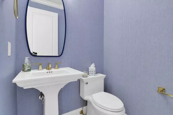 133 Las Brisas CIR, Hypoluxo, FL 33462