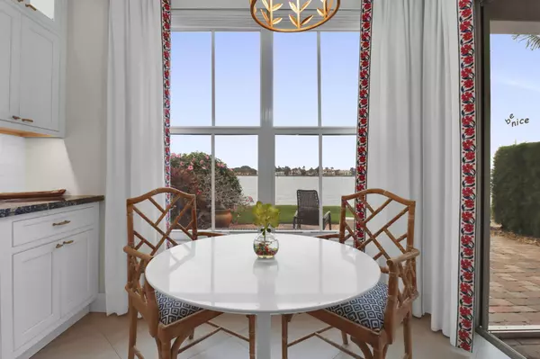 133 Las Brisas CIR, Hypoluxo, FL 33462