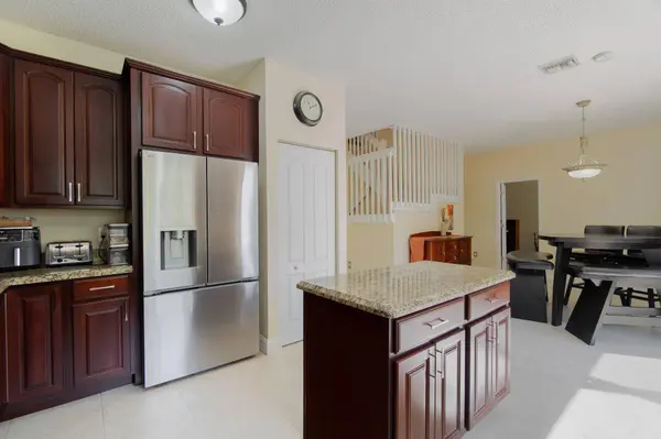 10421 Buena Ventura DR, Boca Raton, FL 33498