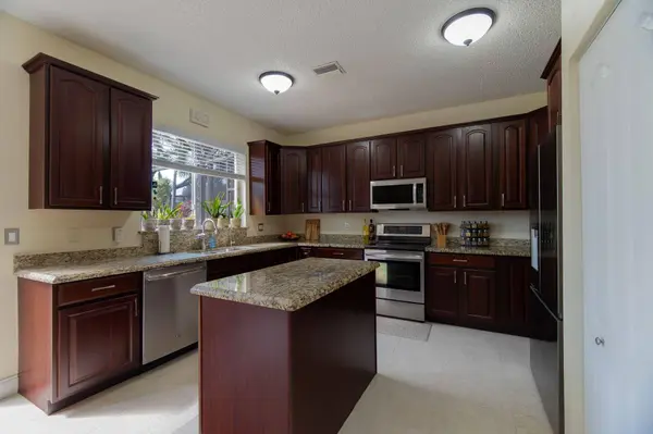 10421 Buena Ventura DR, Boca Raton, FL 33498