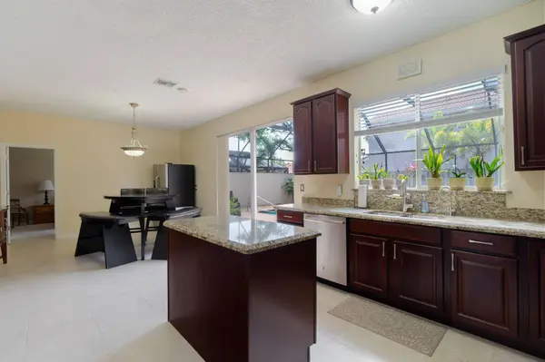 10421 Buena Ventura DR, Boca Raton, FL 33498