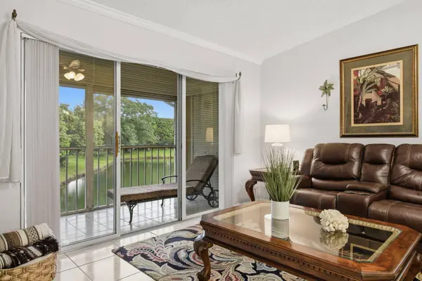 13811 Oneida DR #F2, Delray Beach, FL 33446