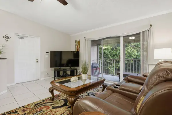 13811 Oneida DR #F2, Delray Beach, FL 33446