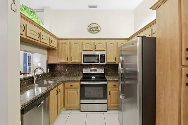 13811 Oneida DR #F2, Delray Beach, FL 33446