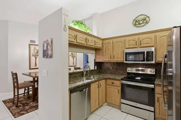 13811 Oneida DR #F2, Delray Beach, FL 33446