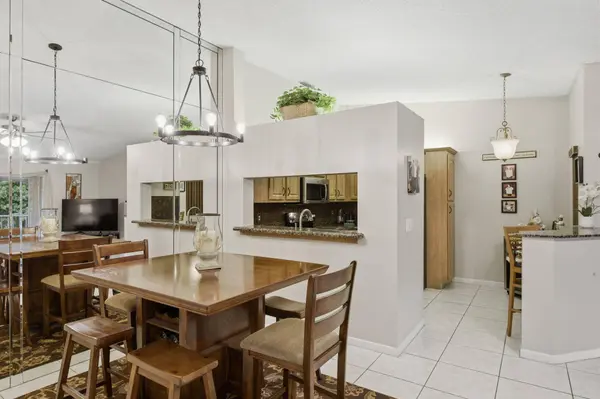 13811 Oneida DR #F2, Delray Beach, FL 33446