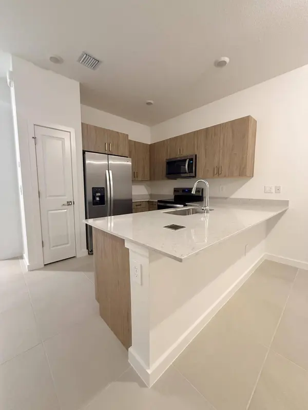 151 LAKESIDE LANDING, Royal Palm Beach, FL 33411