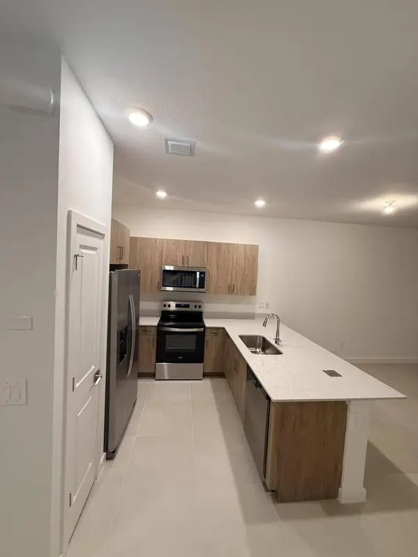 151 LAKESIDE LANDING, Royal Palm Beach, FL 33411