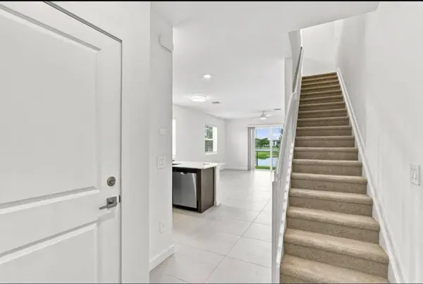 151 LAKESIDE LANDING, Royal Palm Beach, FL 33411