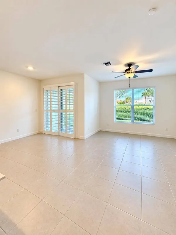 4168 Lagoon Shore DR, Lake Worth, FL 33467
