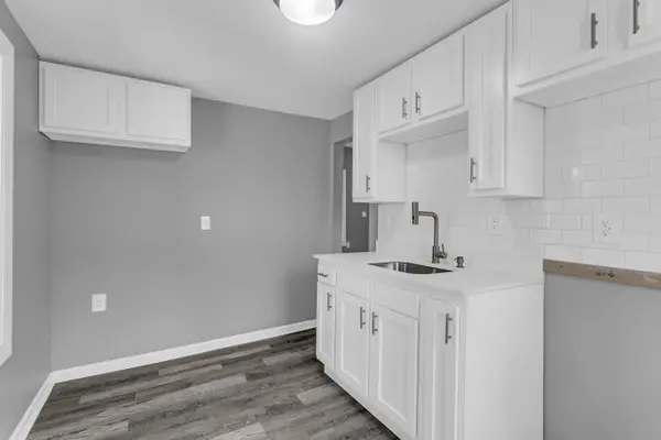 403 14th St, Port Huron, MI 48060-4236