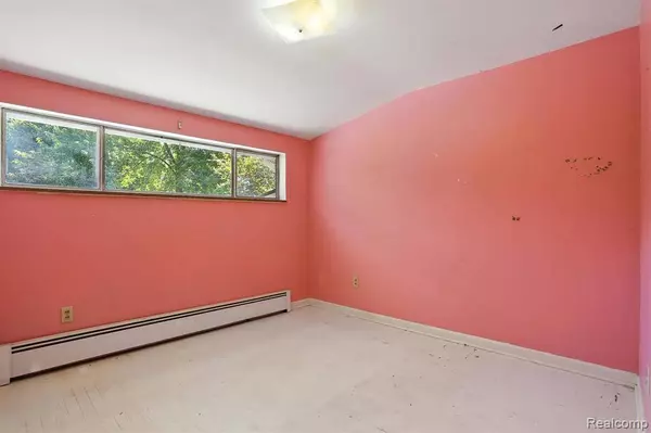 44511 Sterritt Street, Utica, MI 48317